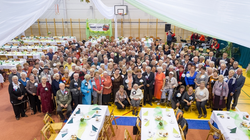 Gminny Dzień Seniora - październik 2015 - zdjęcie grupowe