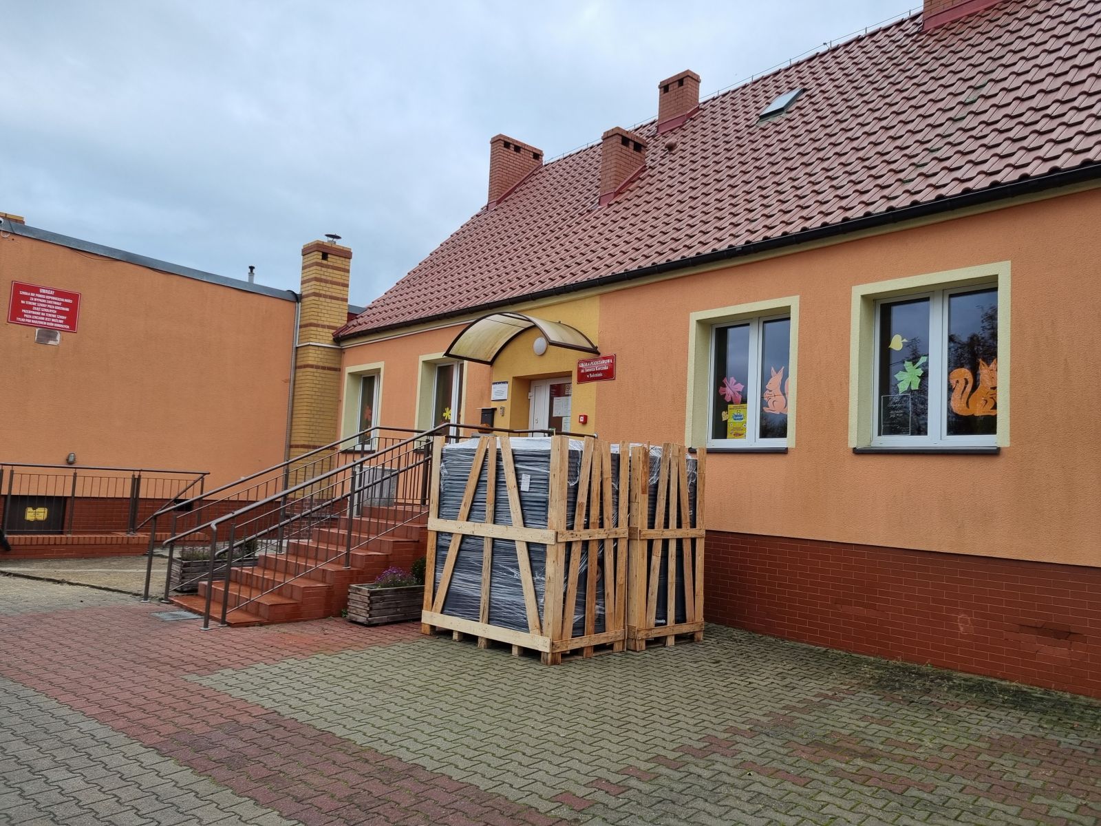 szkoła w Boleminie montaż pomp ciepła 