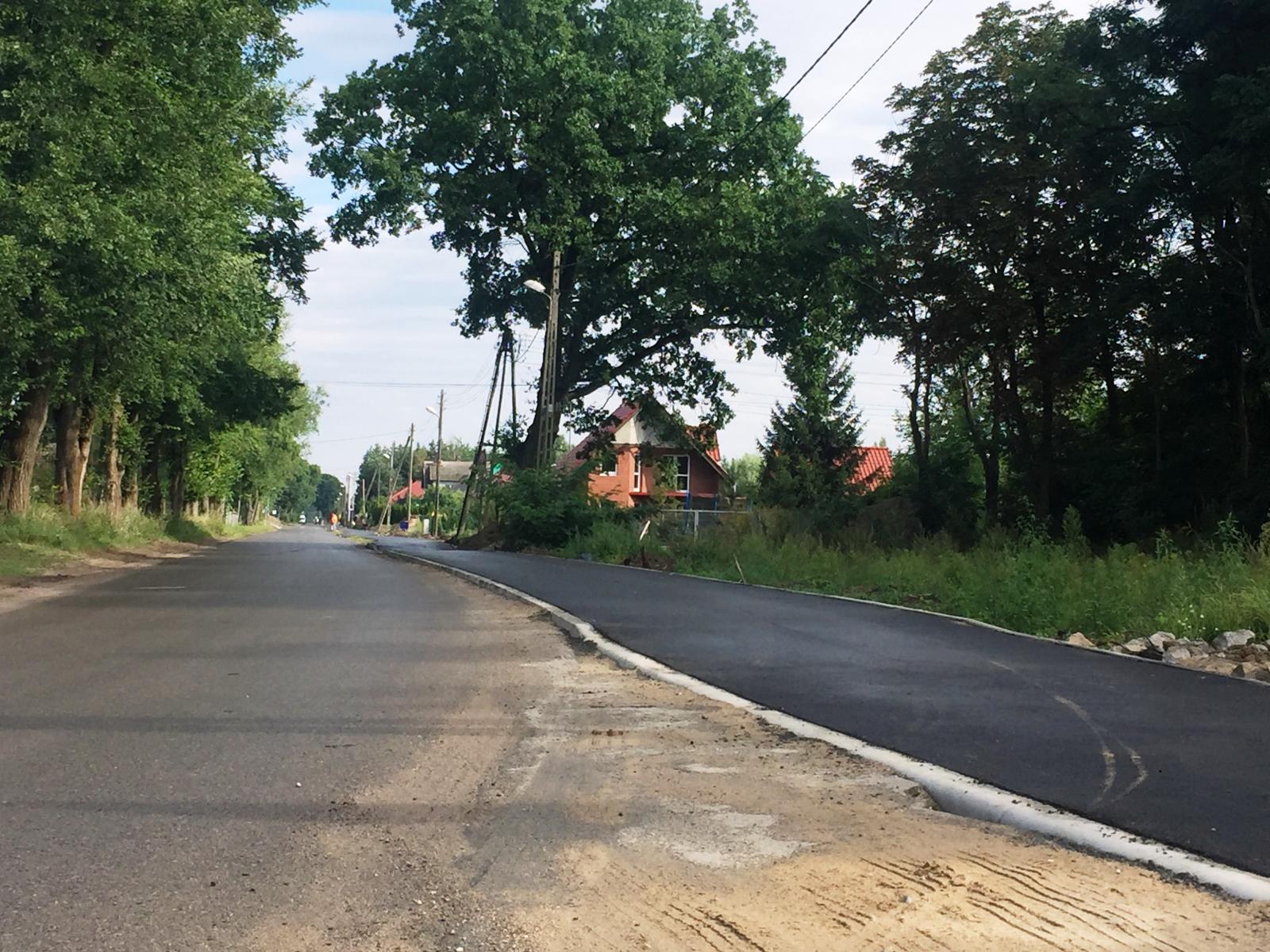 budowa chodnika i drogi rowerowej Glinik ul. Lipowa