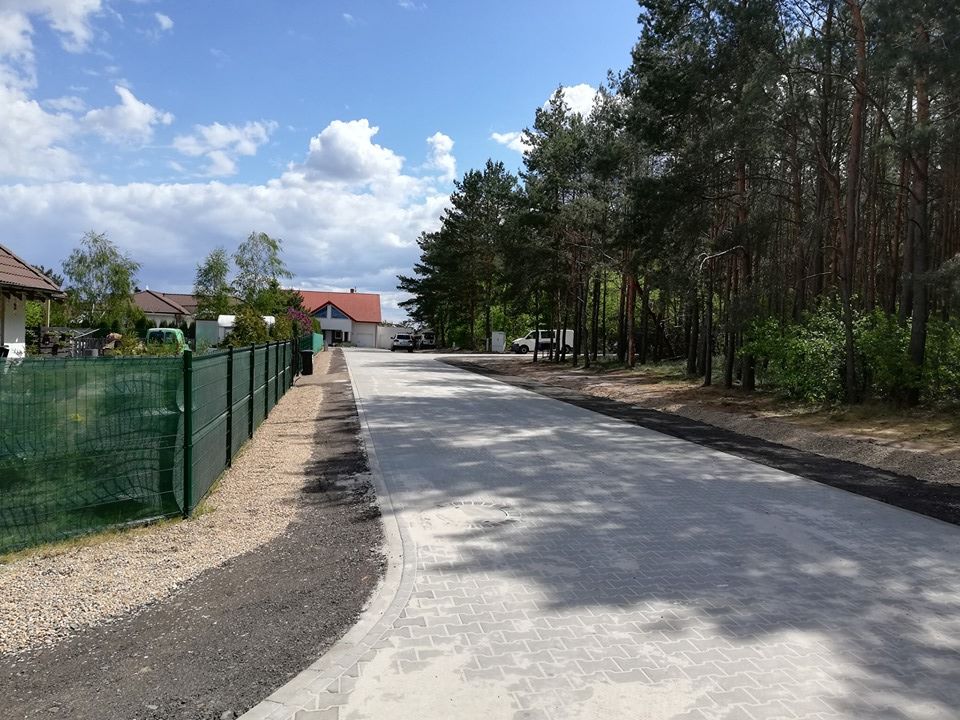 nawa ulica Parkowa w Karninie 