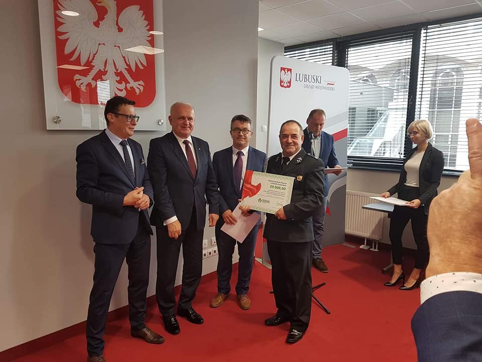 podpisanie umowy OSP Osiedle Poznańskie Mały Strażak