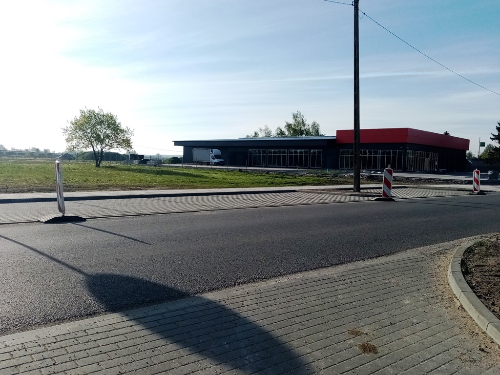 kręta - chodnik w Maszewie