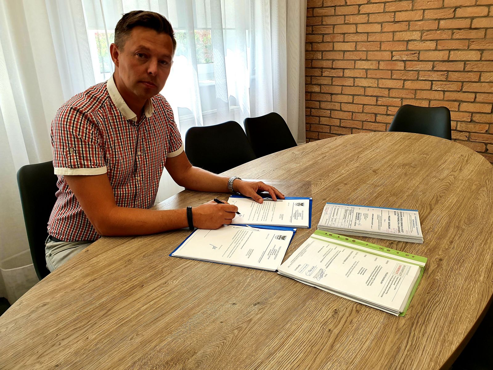 podpisanie wniosków na dofinansowanie Bursztynowej, Świetlanej i Borkowskiej