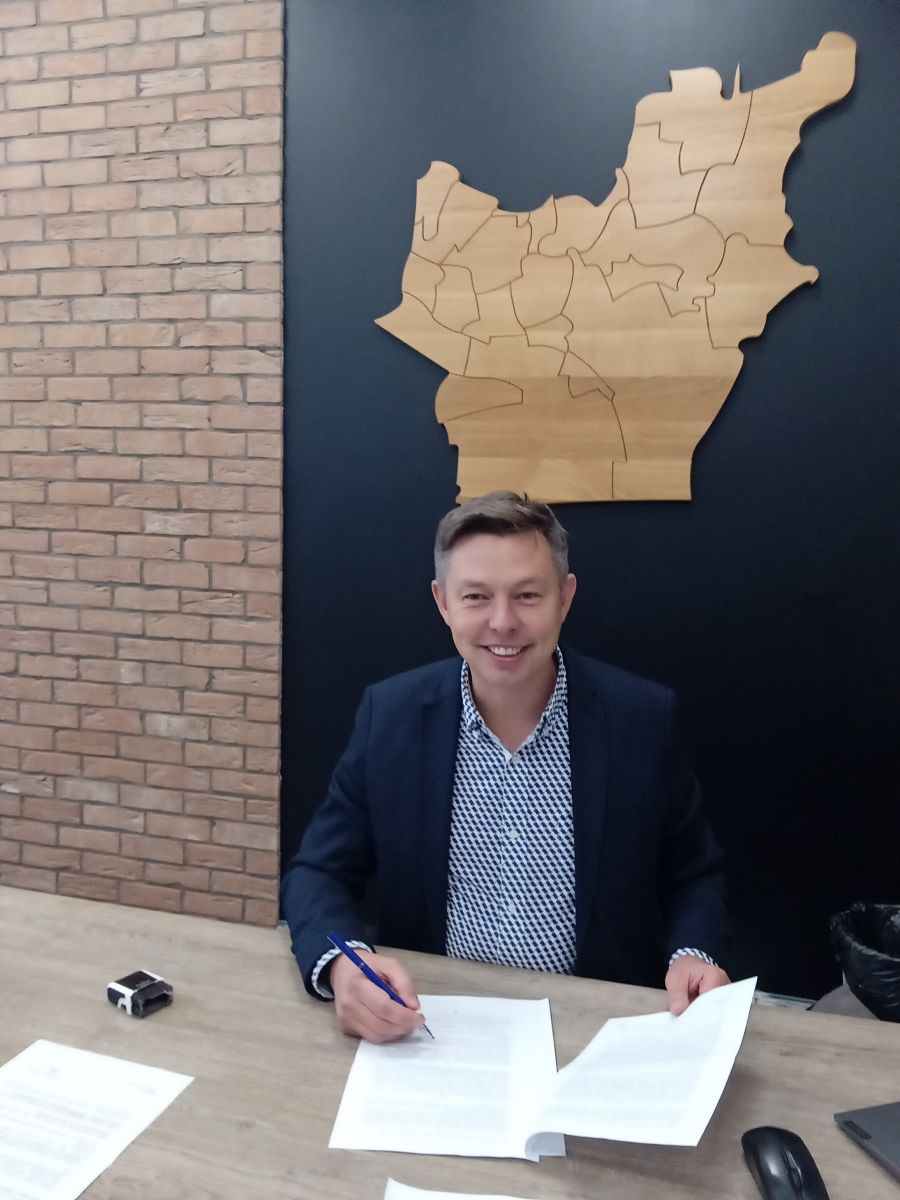 podpisanie umowy aktywna tablica